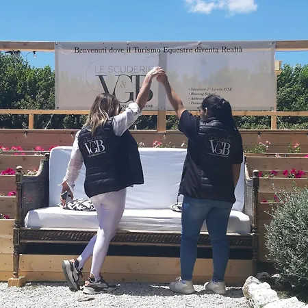 Scuderie Vgb Piscina E Maneggio Farm stay