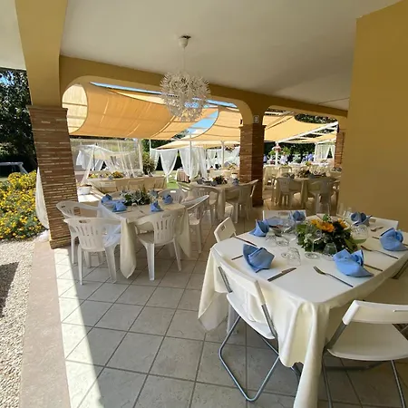 Scuderie Vgb Piscina E Maneggio *